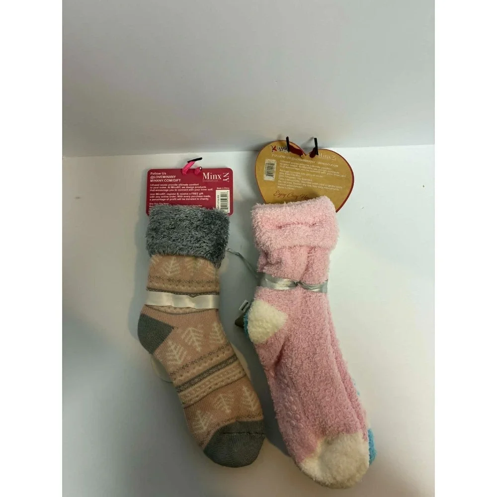 Aromasoles & Kissable‎ Cozy Socks 2 Pair Set w/ Scent Sachet Plush Slipper Socks